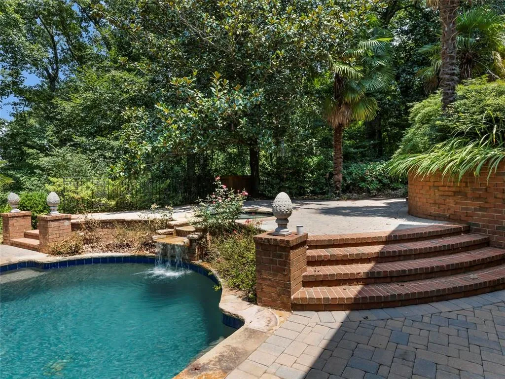 6000 Winterthur Ridge, Sandy Springs, Georgia 30328, 6 Bedrooms Bedrooms, ,7 BathroomsBathrooms,Residential,Sold,6000 Winterthur Ridge,6628192