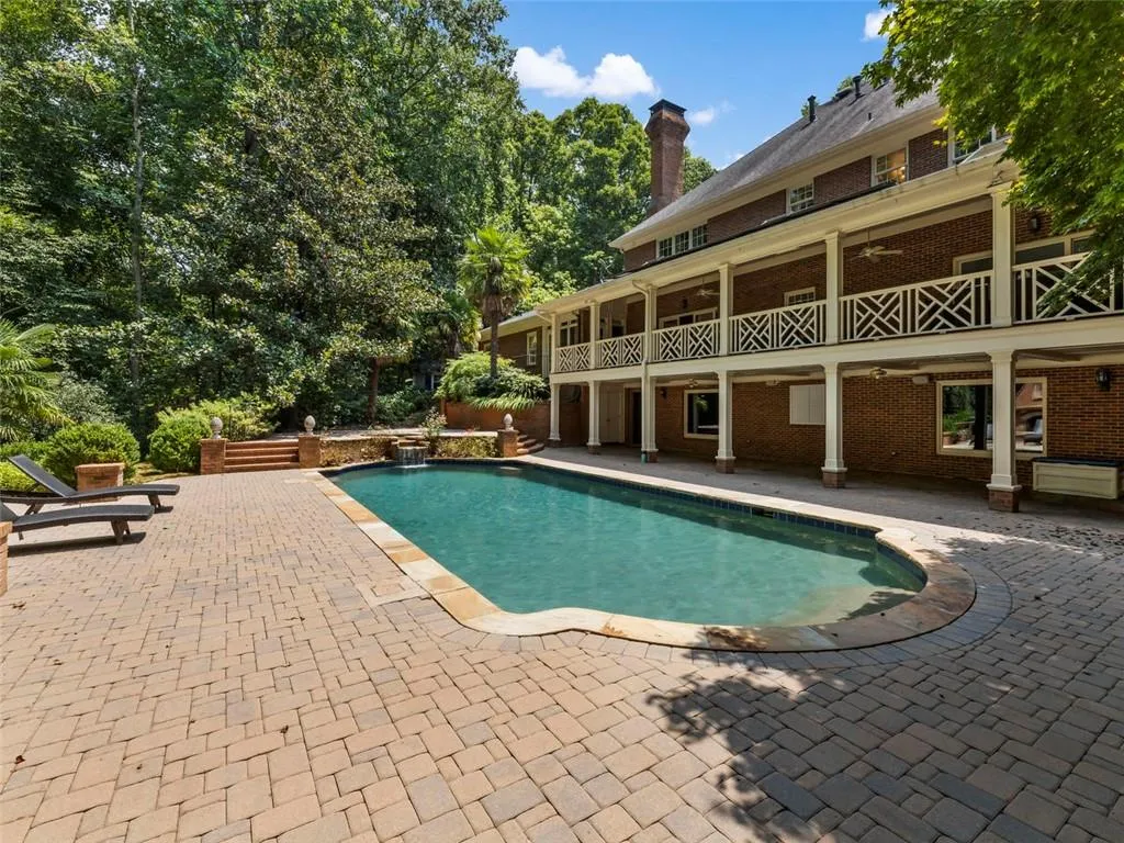 6000 Winterthur Ridge, Sandy Springs, Georgia 30328, 6 Bedrooms Bedrooms, ,7 BathroomsBathrooms,Residential,Sold,6000 Winterthur Ridge,6628192