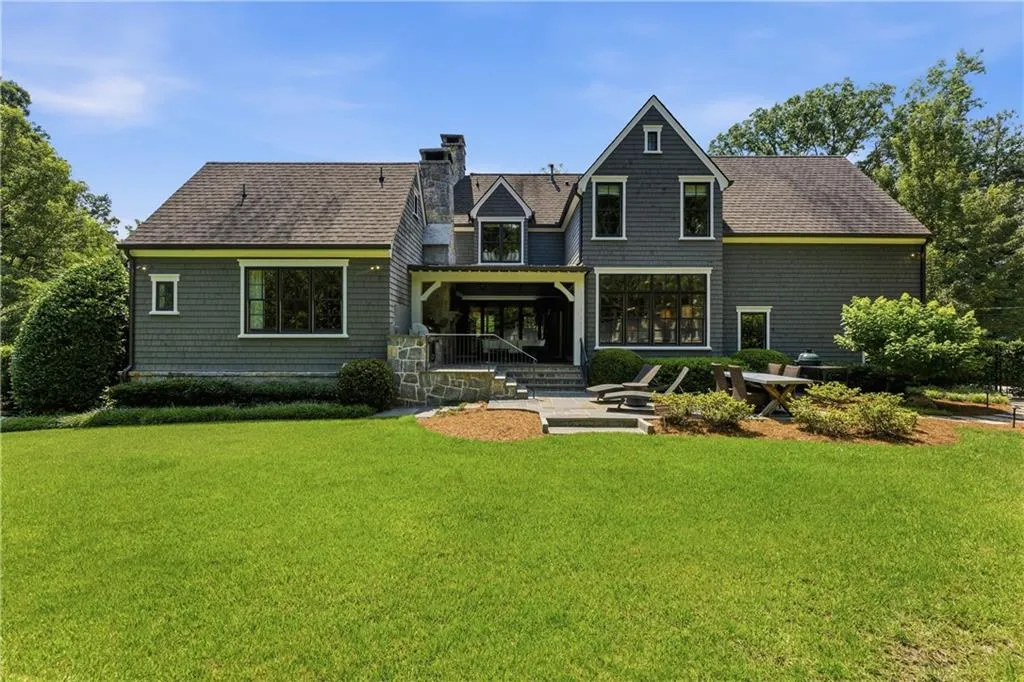 4384 Powers Ferry Road Nw, Atlanta, Georgia 30327, 6 Bedrooms Bedrooms, 0 ,6 BathroomsBathrooms,Residential,Sold,4384 Powers Ferry Road Nw,7789219