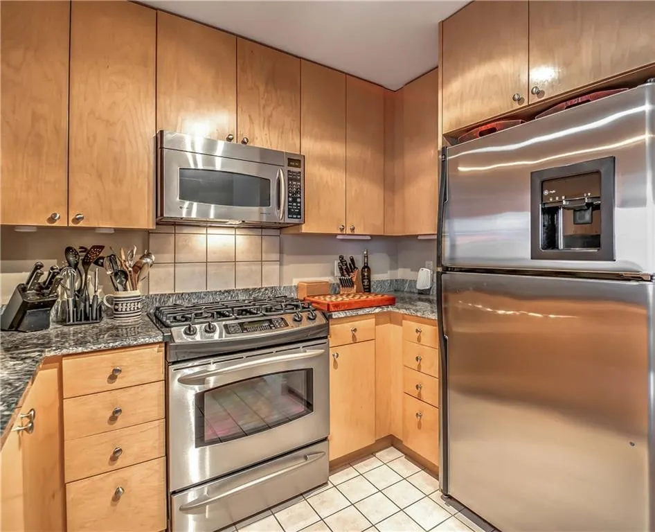 3338 Peachtree Road Ne Unit 1205, Atlanta, Georgia 30326, 1 Bedroom Bedrooms, ,1 BathroomBathrooms,Residential,Sold,3338 Peachtree Road Ne Unit 1205,5772081