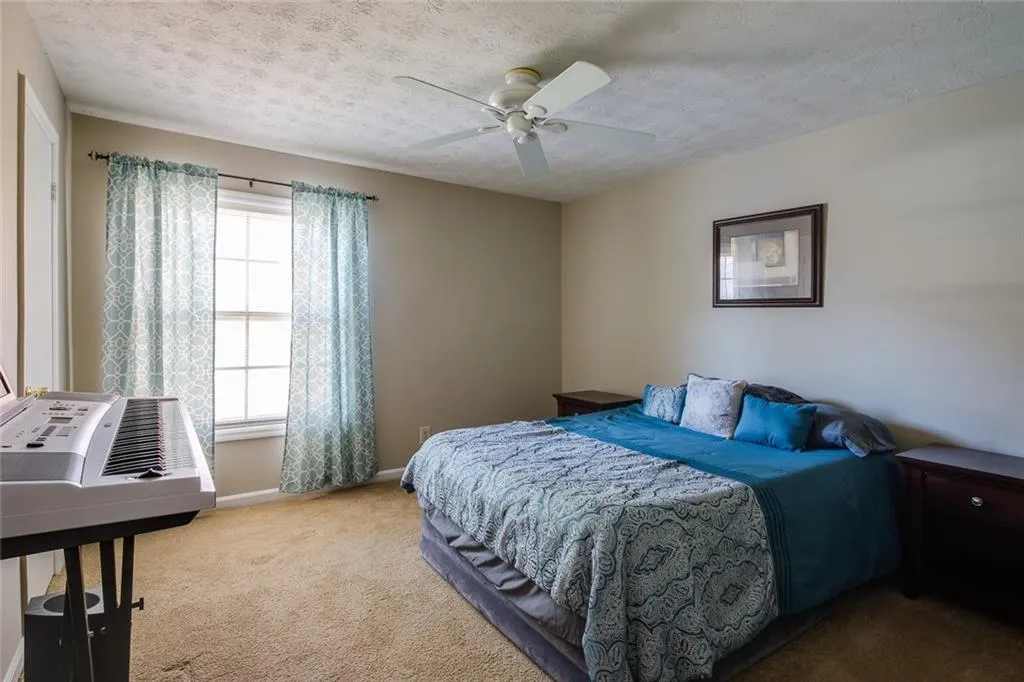 725 Dalrymple Road Unit 2h, Sandy Springs, Georgia 30328, 2 Bedrooms Bedrooms, ,2 BathroomsBathrooms,Residential,Sold,725 Dalrymple Road Unit 2h,6817080