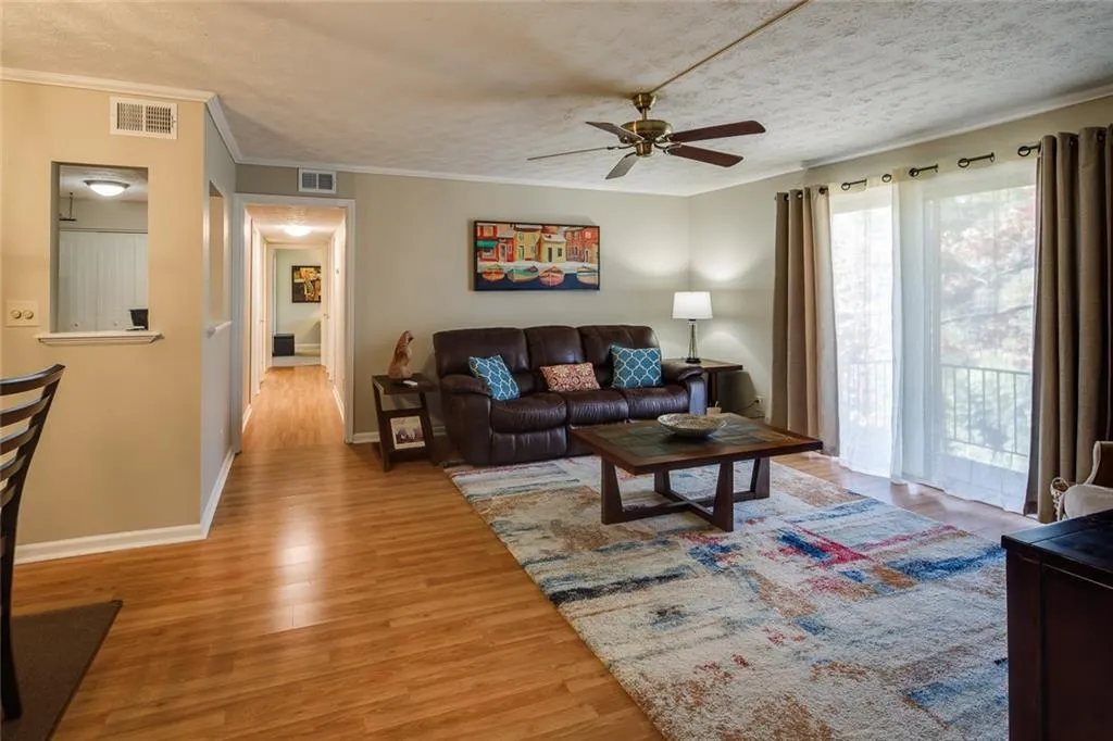 725 Dalrymple Road Unit 2h, Sandy Springs, Georgia 30328, 2 Bedrooms Bedrooms, ,2 BathroomsBathrooms,Residential,Sold,725 Dalrymple Road Unit 2h,6817080