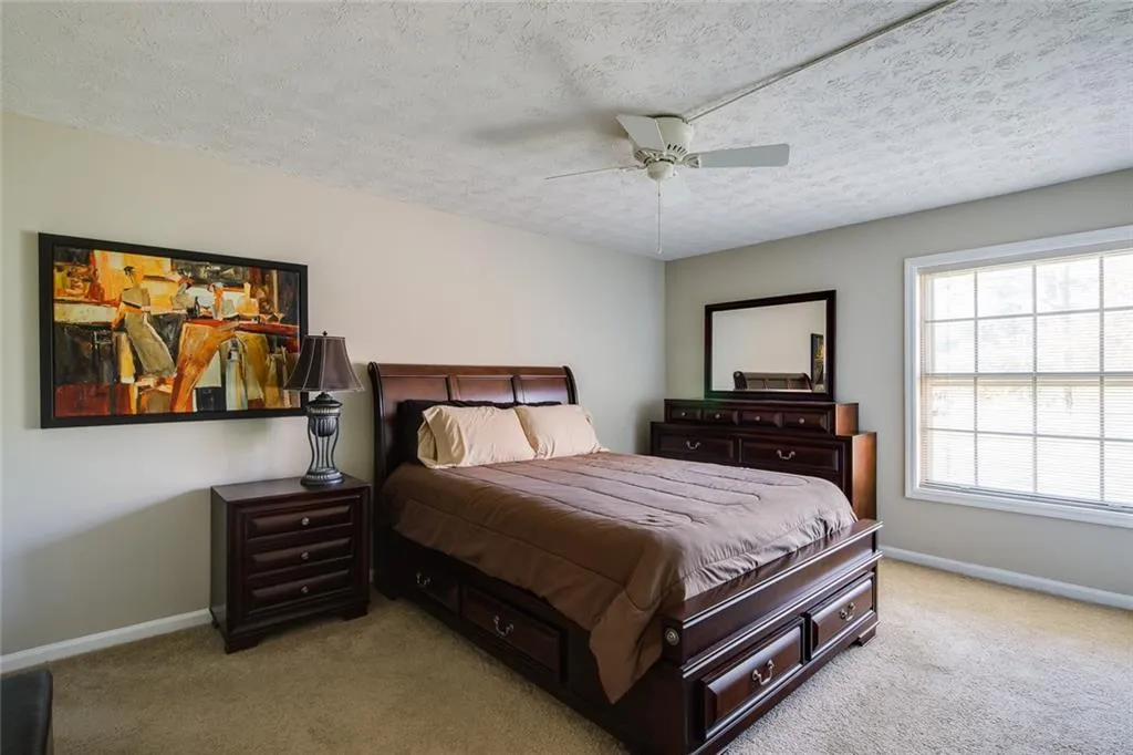 725 Dalrymple Road Unit 2h, Sandy Springs, Georgia 30328, 2 Bedrooms Bedrooms, ,2 BathroomsBathrooms,Residential,Sold,725 Dalrymple Road Unit 2h,6817080