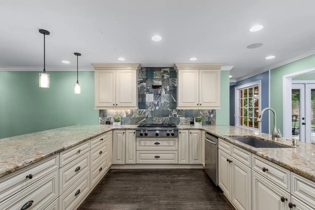 400 River Valley Road, Sandy Springs, Georgia 30328, 5 Bedrooms Bedrooms, ,4 BathroomsBathrooms,Residential,Sold,400 River Valley Road,7434841