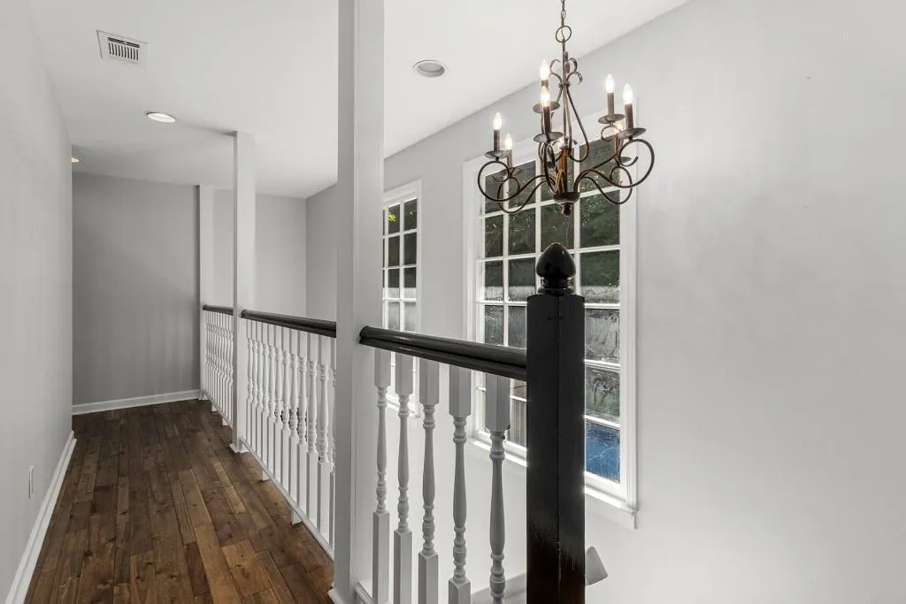 400 River Valley Road, Sandy Springs, Georgia 30328, 5 Bedrooms Bedrooms, ,4 BathroomsBathrooms,Residential,Sold,400 River Valley Road,7434841
