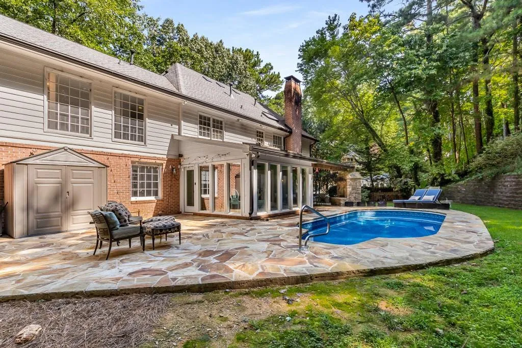 400 River Valley Road, Sandy Springs, Georgia 30328, 5 Bedrooms Bedrooms, ,4 BathroomsBathrooms,Residential,Sold,400 River Valley Road,7434841