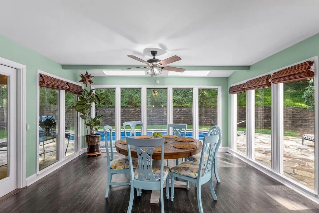 400 River Valley Road, Sandy Springs, Georgia 30328, 5 Bedrooms Bedrooms, ,4 BathroomsBathrooms,Residential,Sold,400 River Valley Road,7434841