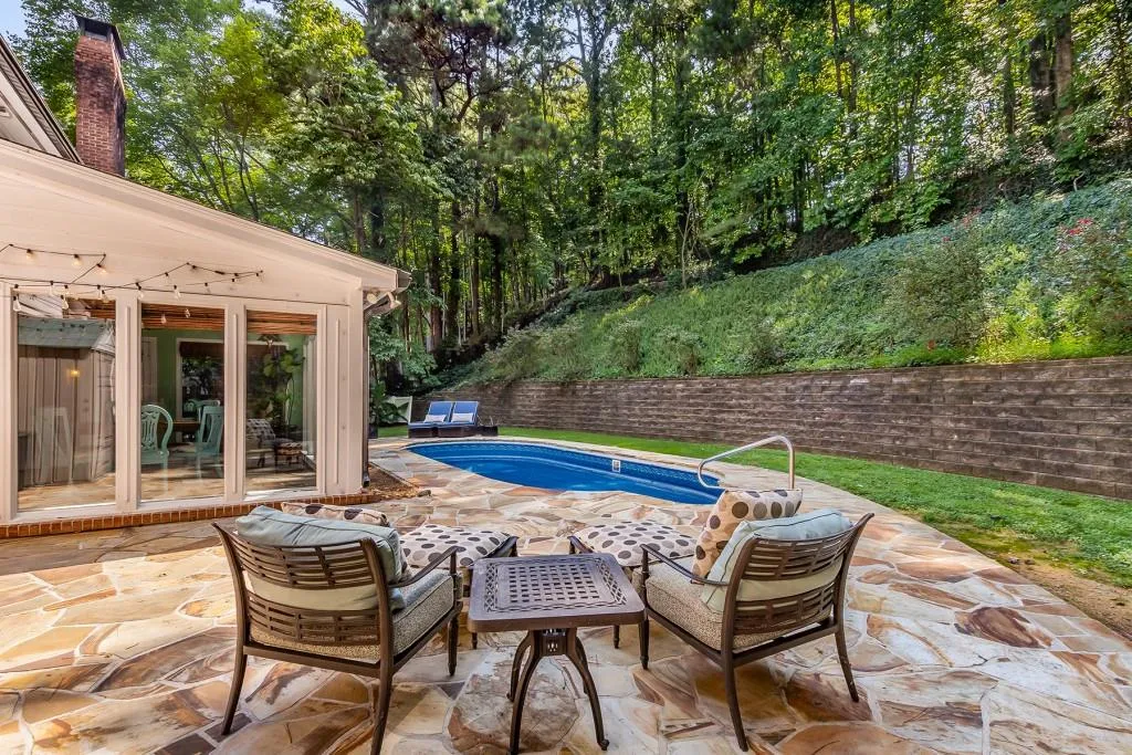 400 River Valley Road, Sandy Springs, Georgia 30328, 5 Bedrooms Bedrooms, ,4 BathroomsBathrooms,Residential,Sold,400 River Valley Road,7434841