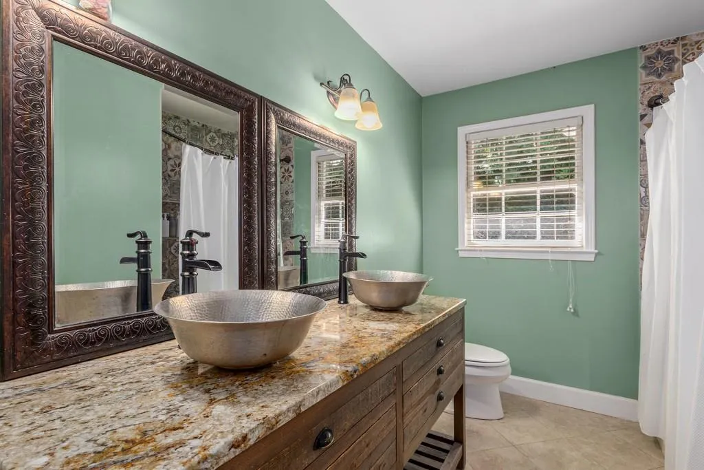 400 River Valley Road, Sandy Springs, Georgia 30328, 5 Bedrooms Bedrooms, ,4 BathroomsBathrooms,Residential,Sold,400 River Valley Road,7434841