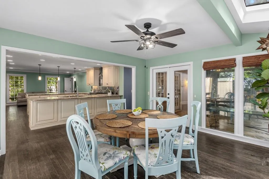 400 River Valley Road, Sandy Springs, Georgia 30328, 5 Bedrooms Bedrooms, ,4 BathroomsBathrooms,Residential,Sold,400 River Valley Road,7434841