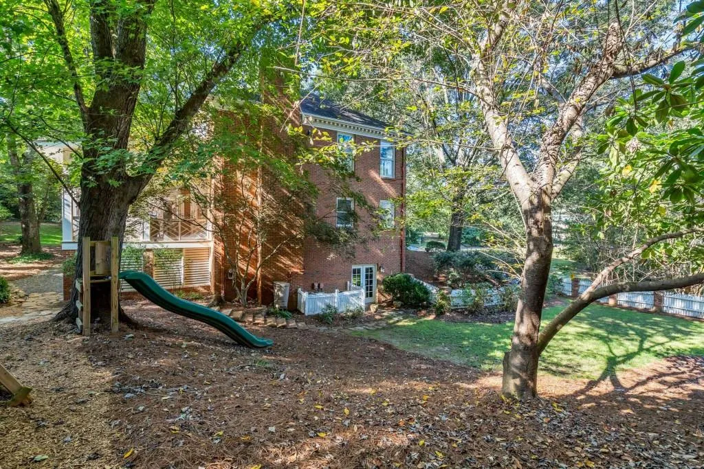 310 Crosstree Lane, Sandy Springs, Georgia 30328, 4 Bedrooms Bedrooms, ,3 BathroomsBathrooms,Residential,Sold,310 Crosstree Lane,6082409