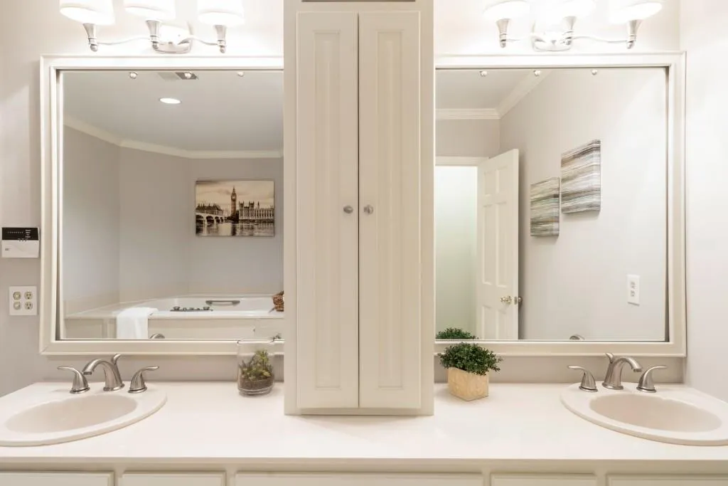 310 Crosstree Lane, Sandy Springs, Georgia 30328, 4 Bedrooms Bedrooms, ,3 BathroomsBathrooms,Residential,Sold,310 Crosstree Lane,6082409