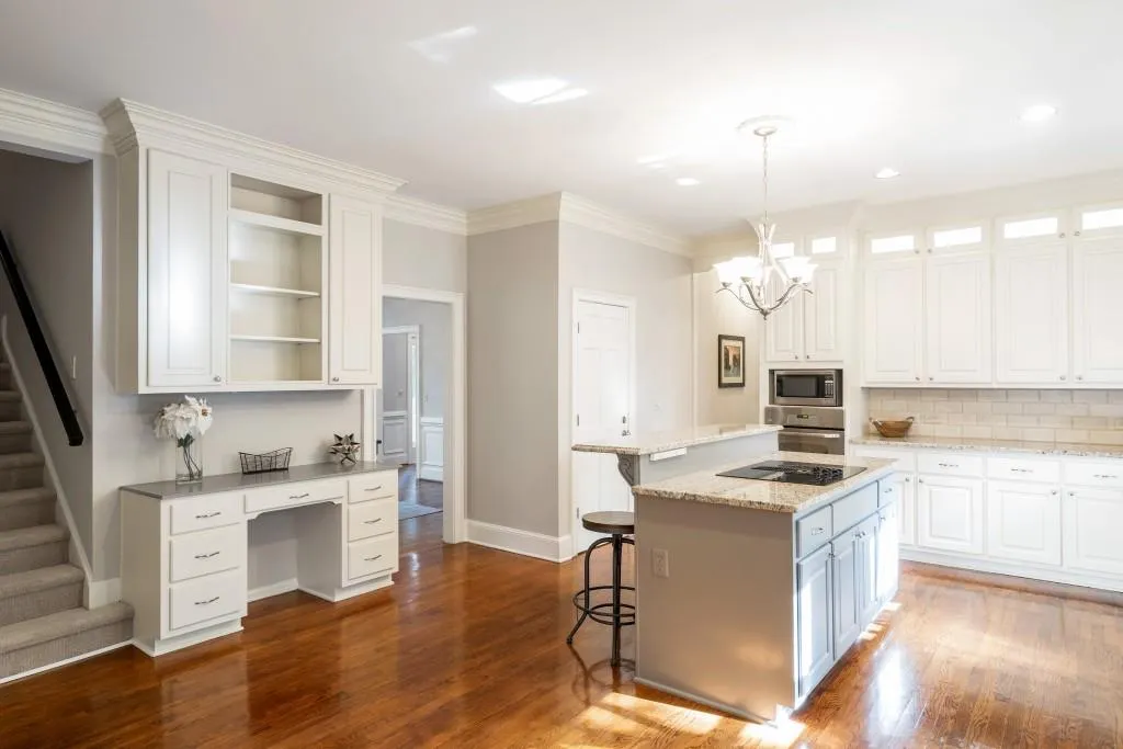 310 Crosstree Lane, Sandy Springs, Georgia 30328, 4 Bedrooms Bedrooms, ,3 BathroomsBathrooms,Residential,Sold,310 Crosstree Lane,6082409