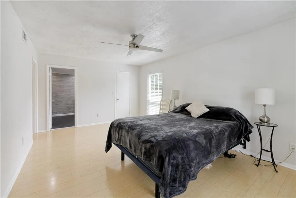 6851 Roswell Road Unit I26, Sandy Springs, Georgia 30328, 3 Bedrooms Bedrooms, ,2 BathroomsBathrooms,Residential,Sold,6851 Roswell Road Unit I26,7089858