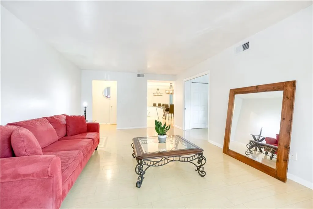6851 Roswell Road Unit I26, Sandy Springs, Georgia 30328, 3 Bedrooms Bedrooms, ,2 BathroomsBathrooms,Residential,Sold,6851 Roswell Road Unit I26,7089858