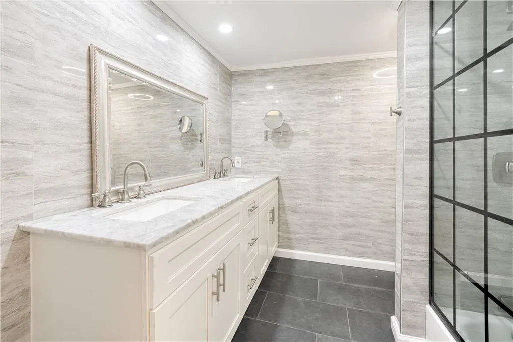 6851 Roswell Road Unit I26, Sandy Springs, Georgia 30328, 3 Bedrooms Bedrooms, ,2 BathroomsBathrooms,Residential,Sold,6851 Roswell Road Unit I26,7089858