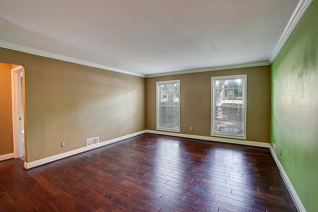 750 Dalrymple Road Unit A2, Atlanta, Georgia 30328, 2 Bedrooms Bedrooms, ,2 BathroomsBathrooms,Residential,Sold,750 Dalrymple Road Unit A2,6093019