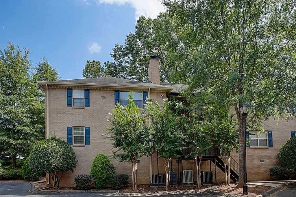750 Dalrymple Road Unit A2, Atlanta, Georgia 30328, 2 Bedrooms Bedrooms, ,2 BathroomsBathrooms,Residential,Sold,750 Dalrymple Road Unit A2,6093019