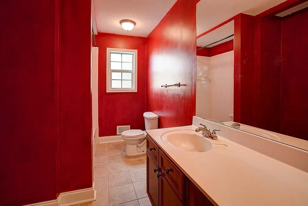 750 Dalrymple Road Unit A2, Atlanta, Georgia 30328, 2 Bedrooms Bedrooms, ,2 BathroomsBathrooms,Residential,Sold,750 Dalrymple Road Unit A2,6093019
