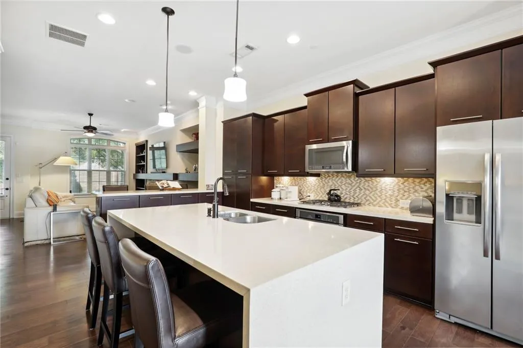 437 Alderwood Street, Atlanta, Georgia 30328, 3 Bedrooms Bedrooms, ,3 BathroomsBathrooms,Residential,Sold,437 Alderwood Street,7118184