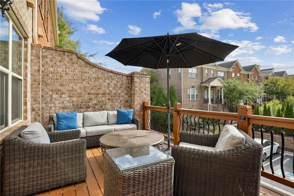 437 Alderwood Street, Atlanta, Georgia 30328, 3 Bedrooms Bedrooms, ,3 BathroomsBathrooms,Residential,Sold,437 Alderwood Street,7118184