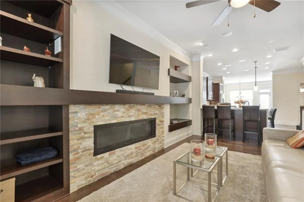 437 Alderwood Street, Atlanta, Georgia 30328, 3 Bedrooms Bedrooms, ,3 BathroomsBathrooms,Residential,Sold,437 Alderwood Street,7118184