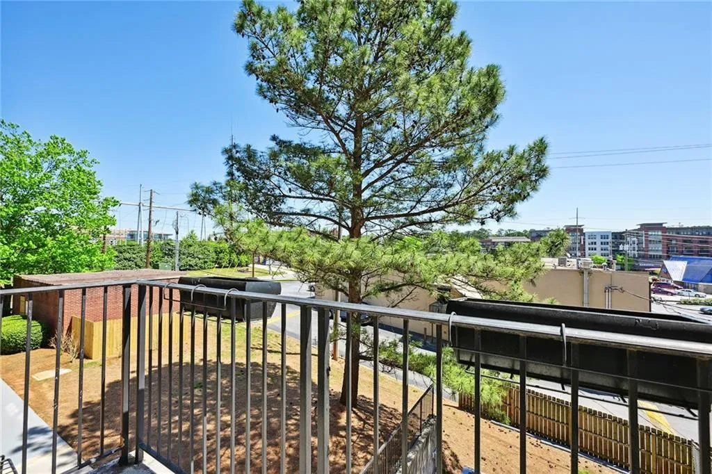 6105 Blue Stone Road Unit 219, Sandy Springs, Georgia 30328, 2 Bedrooms Bedrooms, ,2 BathroomsBathrooms,Residential,Sold,6105 Blue Stone Road Unit 219,7204905