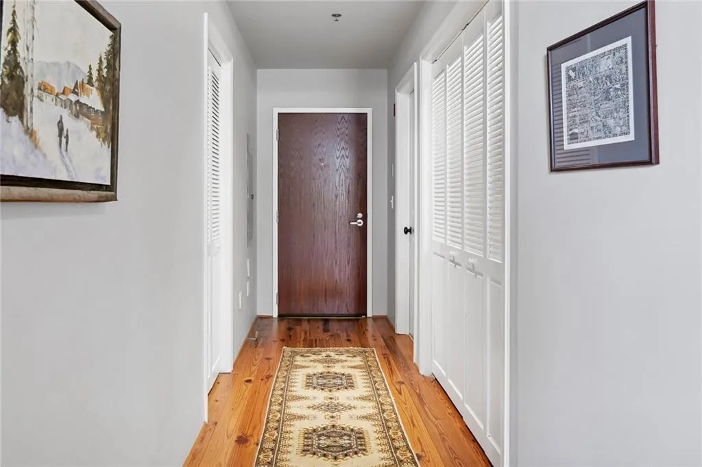 6105 Blue Stone Road Unit 219, Sandy Springs, Georgia 30328, 2 Bedrooms Bedrooms, ,2 BathroomsBathrooms,Residential,Sold,6105 Blue Stone Road Unit 219,7204905