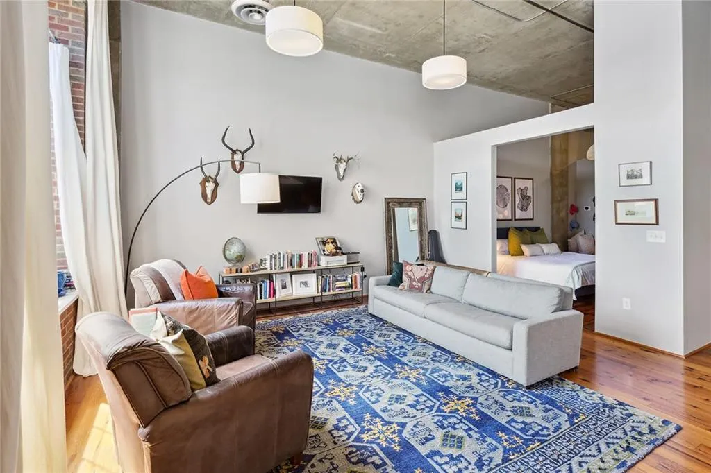 6105 Blue Stone Road Unit 219, Sandy Springs, Georgia 30328, 2 Bedrooms Bedrooms, ,2 BathroomsBathrooms,Residential,Sold,6105 Blue Stone Road Unit 219,7204905