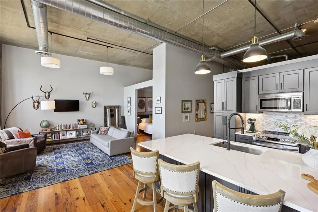 6105 Blue Stone Road Unit 219, Sandy Springs, Georgia 30328, 2 Bedrooms Bedrooms, ,2 BathroomsBathrooms,Residential,Sold,6105 Blue Stone Road Unit 219,7204905