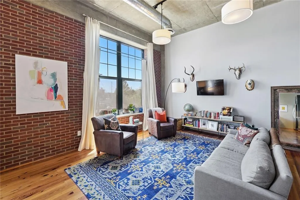 6105 Blue Stone Road Unit 219, Sandy Springs, Georgia 30328, 2 Bedrooms Bedrooms, ,2 BathroomsBathrooms,Residential,Sold,6105 Blue Stone Road Unit 219,7204905