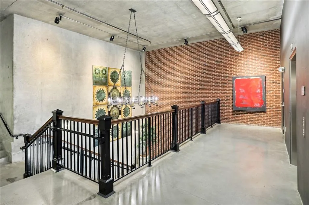 6105 Blue Stone Road Unit 219, Sandy Springs, Georgia 30328, 2 Bedrooms Bedrooms, ,2 BathroomsBathrooms,Residential,Sold,6105 Blue Stone Road Unit 219,7204905