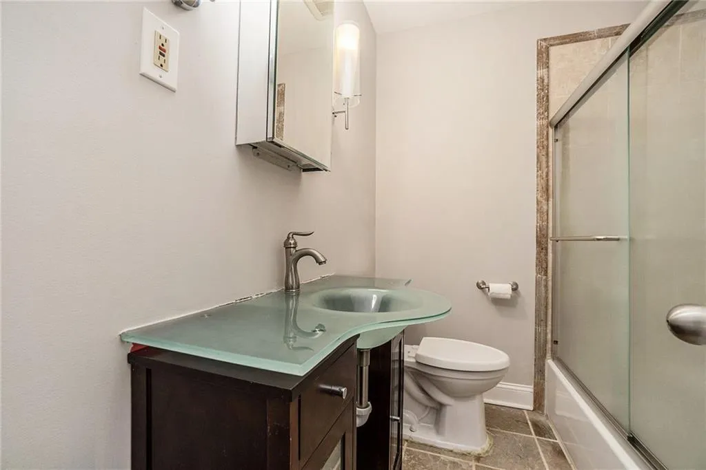 961 Lindbergh Drive Ne, Atlanta, Georgia 30324, 3 Bedrooms Bedrooms, ,2 BathroomsBathrooms,Residential,For Sale,961 Lindbergh Drive Ne,7640624