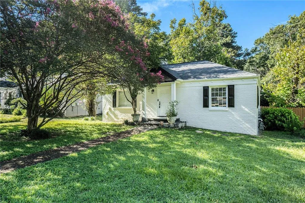 961 Lindbergh Drive Ne, Atlanta, Georgia 30324, 3 Bedrooms Bedrooms, ,2 BathroomsBathrooms,Residential,For Sale,961 Lindbergh Drive Ne,7640624