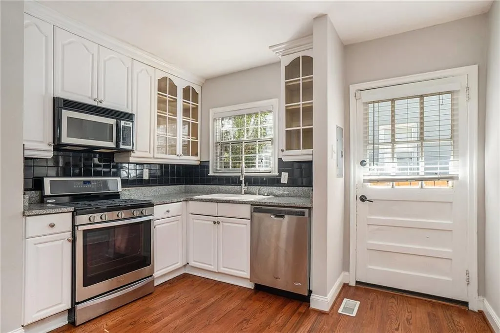 961 Lindbergh Drive Ne, Atlanta, Georgia 30324, 3 Bedrooms Bedrooms, ,2 BathroomsBathrooms,Residential,For Sale,961 Lindbergh Drive Ne,7640624