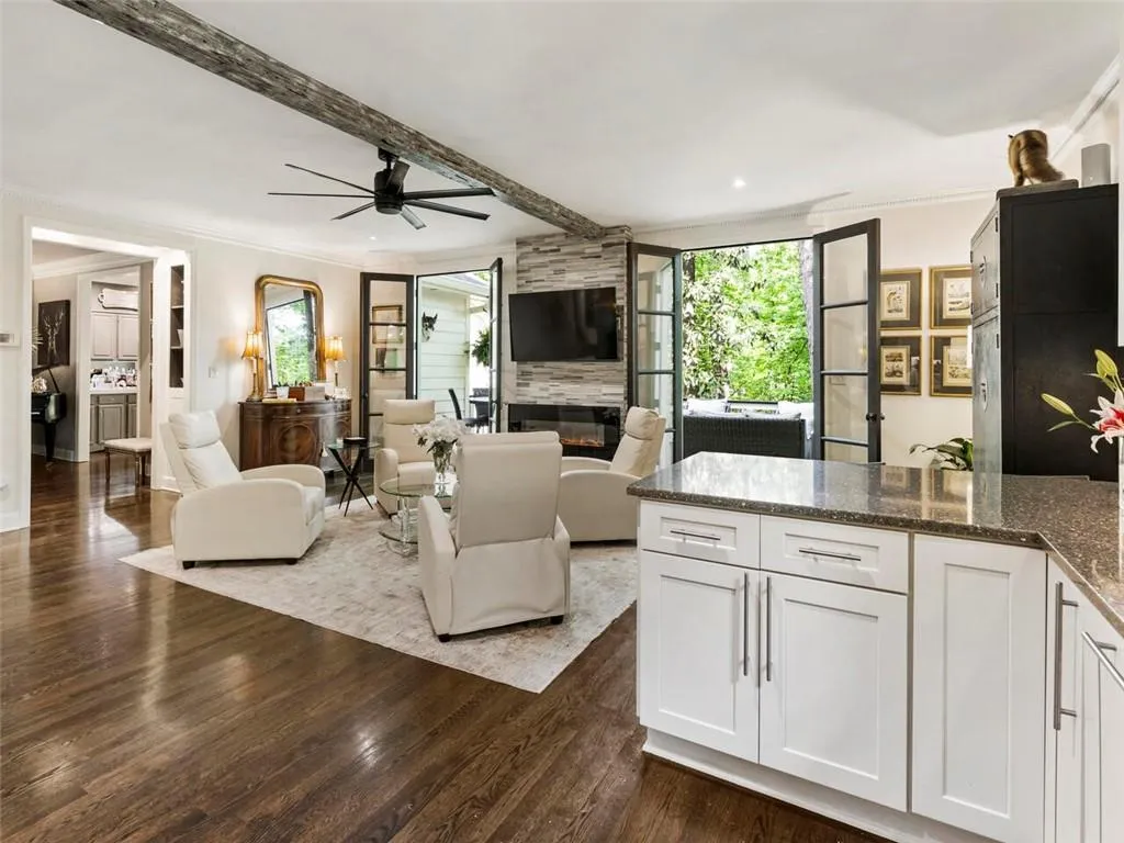 20 Pointe Terrace Se, Atlanta, Georgia 30339, 3 Bedrooms Bedrooms, ,2 BathroomsBathrooms,Residential,For Sale,20 Pointe Terrace Se,7492085