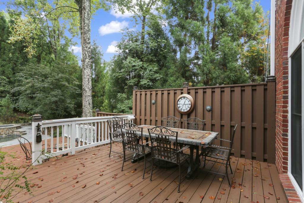615 Regency Forest Court, Atlanta, Georgia 30342, 6 Bedrooms Bedrooms, ,5 BathroomsBathrooms,Residential,Sold,615 Regency Forest Court,7287385