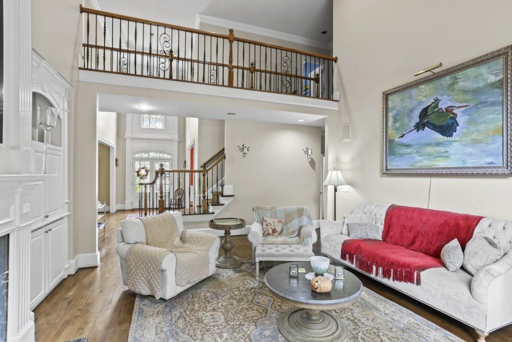 615 Regency Forest Court, Atlanta, Georgia 30342, 6 Bedrooms Bedrooms, ,5 BathroomsBathrooms,Residential,Sold,615 Regency Forest Court,7287385