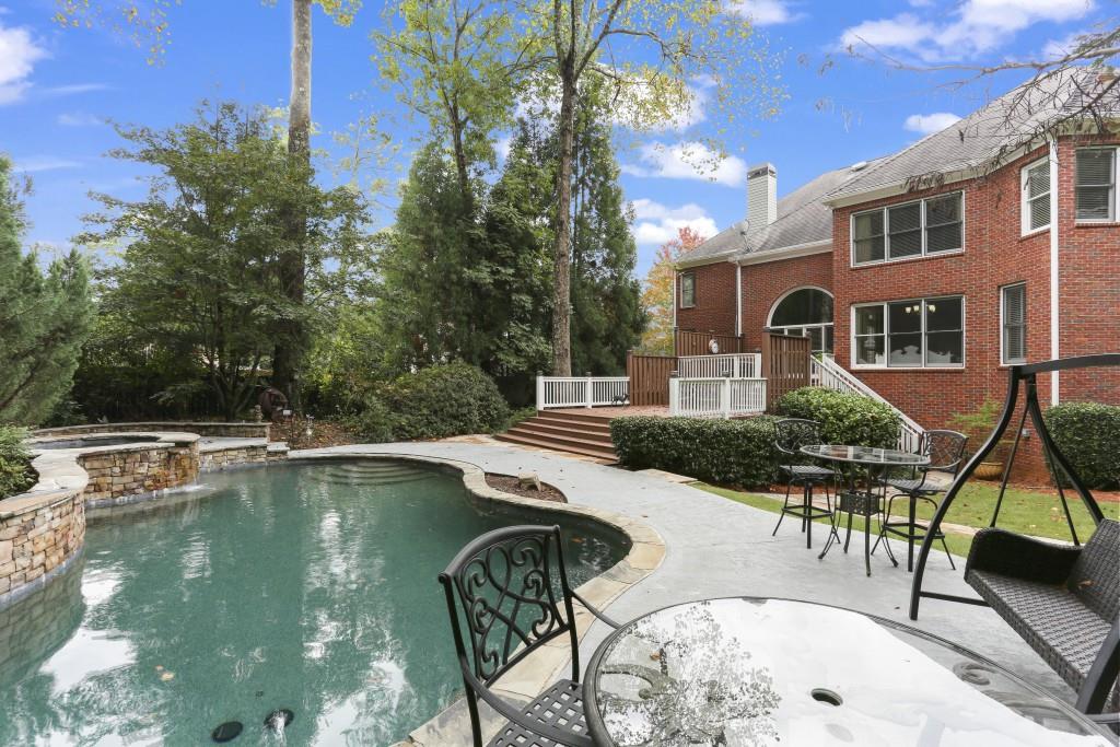615 Regency Forest Court, Atlanta, Georgia 30342, 6 Bedrooms Bedrooms, ,5 BathroomsBathrooms,Residential,Sold,615 Regency Forest Court,7287385