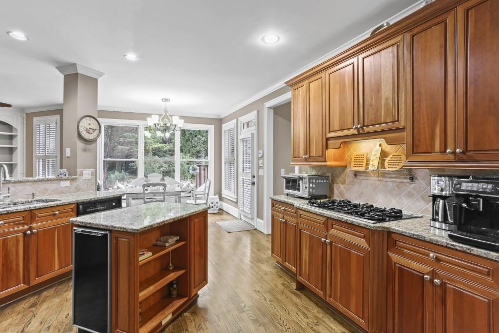 615 Regency Forest Court, Atlanta, Georgia 30342, 6 Bedrooms Bedrooms, ,5 BathroomsBathrooms,Residential,Sold,615 Regency Forest Court,7287385