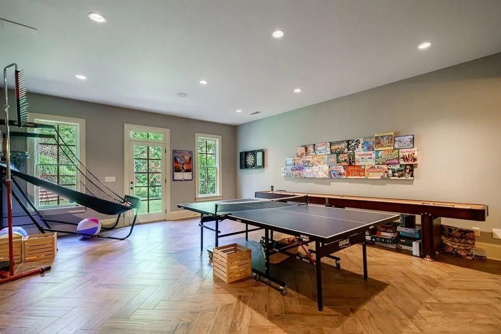 4737 Dudley Lane, Sandy Springs, Georgia 30327, 6 Bedrooms Bedrooms, ,5 BathroomsBathrooms,Residential,Sold,4737 Dudley Lane,7044236