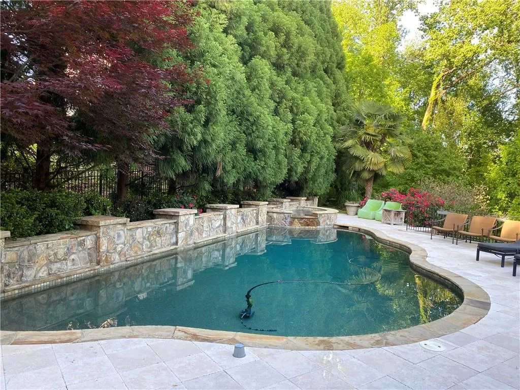 4737 Dudley Lane, Sandy Springs, Georgia 30327, 6 Bedrooms Bedrooms, ,5 BathroomsBathrooms,Residential,Sold,4737 Dudley Lane,7044236