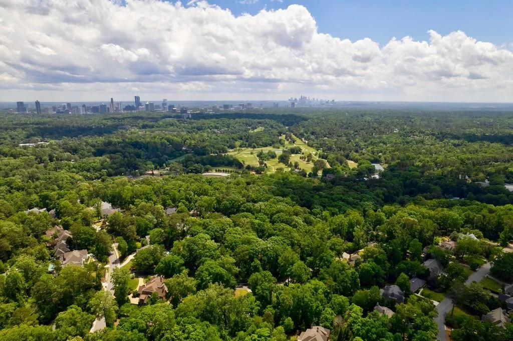 4737 Dudley Lane, Sandy Springs, Georgia 30327, 6 Bedrooms Bedrooms, ,5 BathroomsBathrooms,Residential,Sold,4737 Dudley Lane,7044236