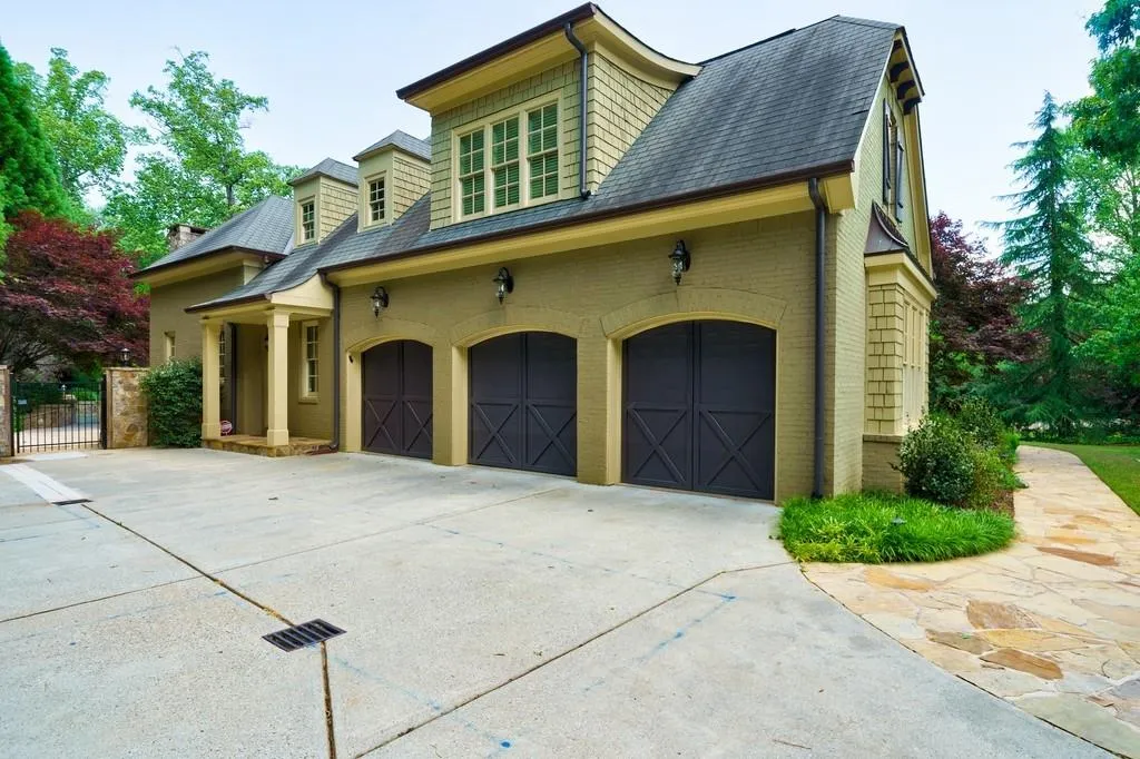 4737 Dudley Lane, Sandy Springs, Georgia 30327, 6 Bedrooms Bedrooms, ,5 BathroomsBathrooms,Residential,Sold,4737 Dudley Lane,7044236
