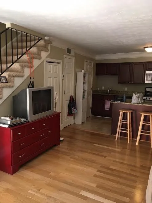 6980 Roswell Road Ne Unit P8, Atlanta, Georgia 30328, 1 Bedroom Bedrooms, ,1 BathroomBathrooms,Residential,Sold,6980 Roswell Road Ne Unit P8,5759172