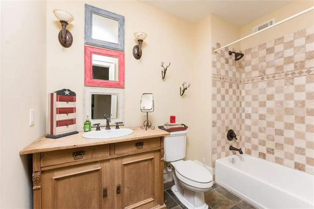 4647 Dudley Lane, Atlanta, Georgia 30327, 6 Bedrooms Bedrooms, ,5 BathroomsBathrooms,Residential,Sold,4647 Dudley Lane,6903053