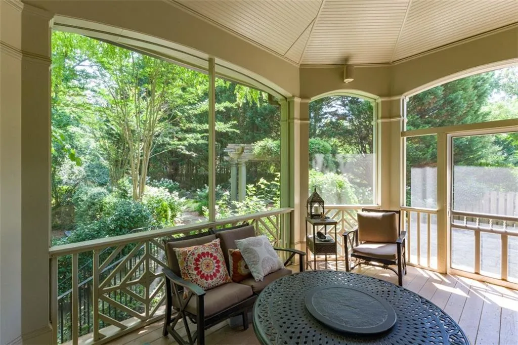 4647 Dudley Lane, Atlanta, Georgia 30327, 6 Bedrooms Bedrooms, ,5 BathroomsBathrooms,Residential,Sold,4647 Dudley Lane,6903053