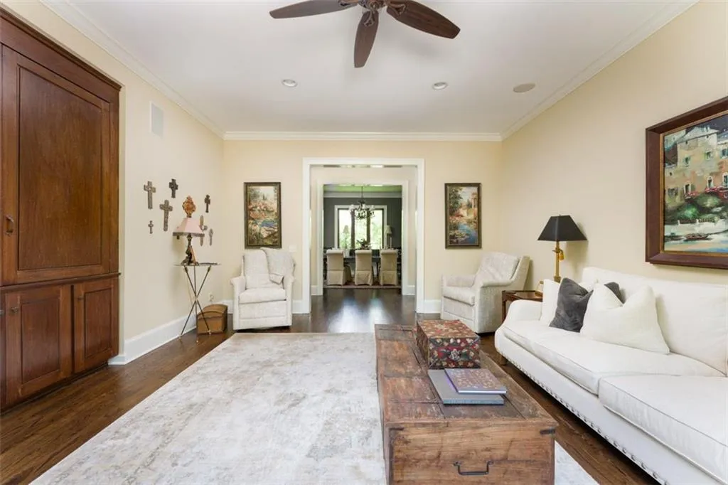 4647 Dudley Lane, Atlanta, Georgia 30327, 6 Bedrooms Bedrooms, ,5 BathroomsBathrooms,Residential,Sold,4647 Dudley Lane,6903053