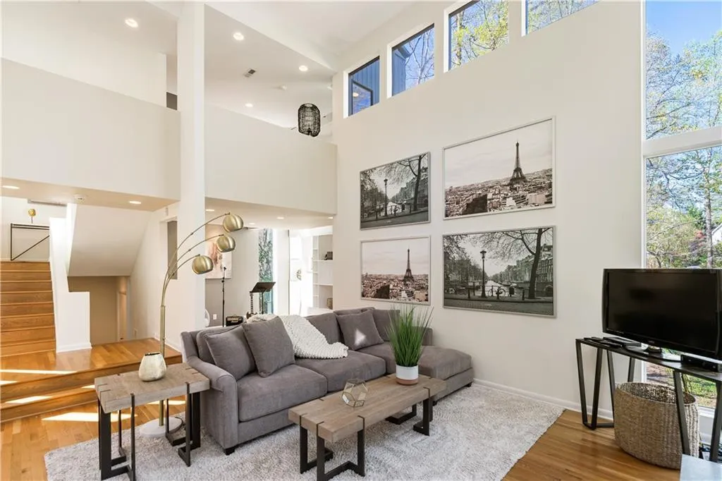 540 Elden Drive, Atlanta, Georgia 30342, 4 Bedrooms Bedrooms, ,3 BathroomsBathrooms,Residential,Sold,540 Elden Drive,6702370