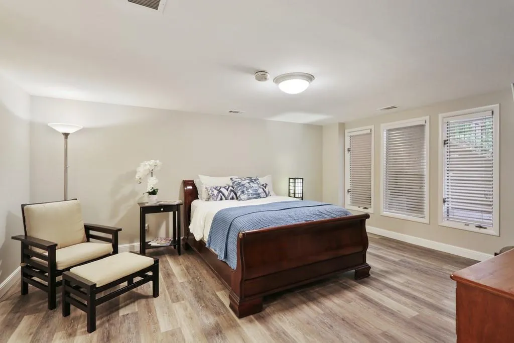 980 Riverside Trace, Sandy Springs, Georgia 30328, 4 Bedrooms Bedrooms, ,3 BathroomsBathrooms,Residential,Sold,980 Riverside Trace,6746937